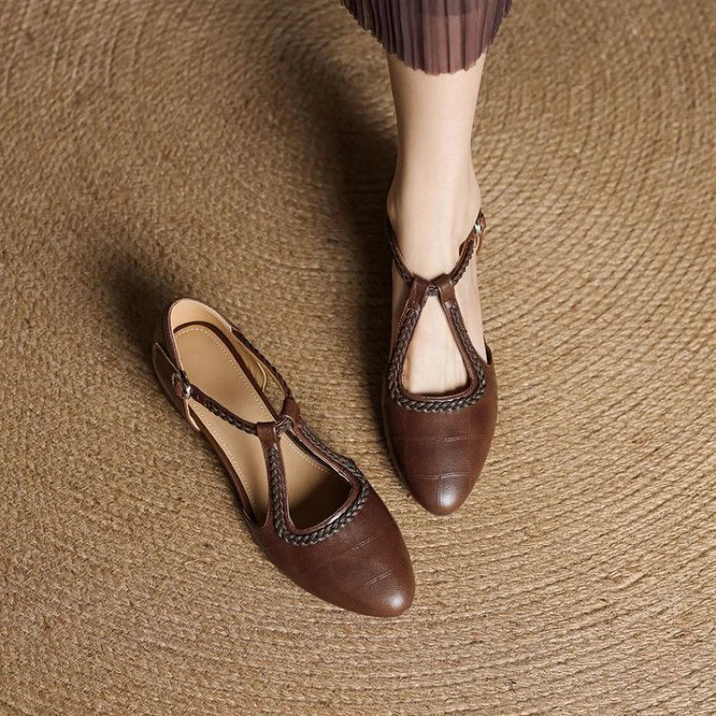 Sisu ™| Bevora T-Strap Sandalet