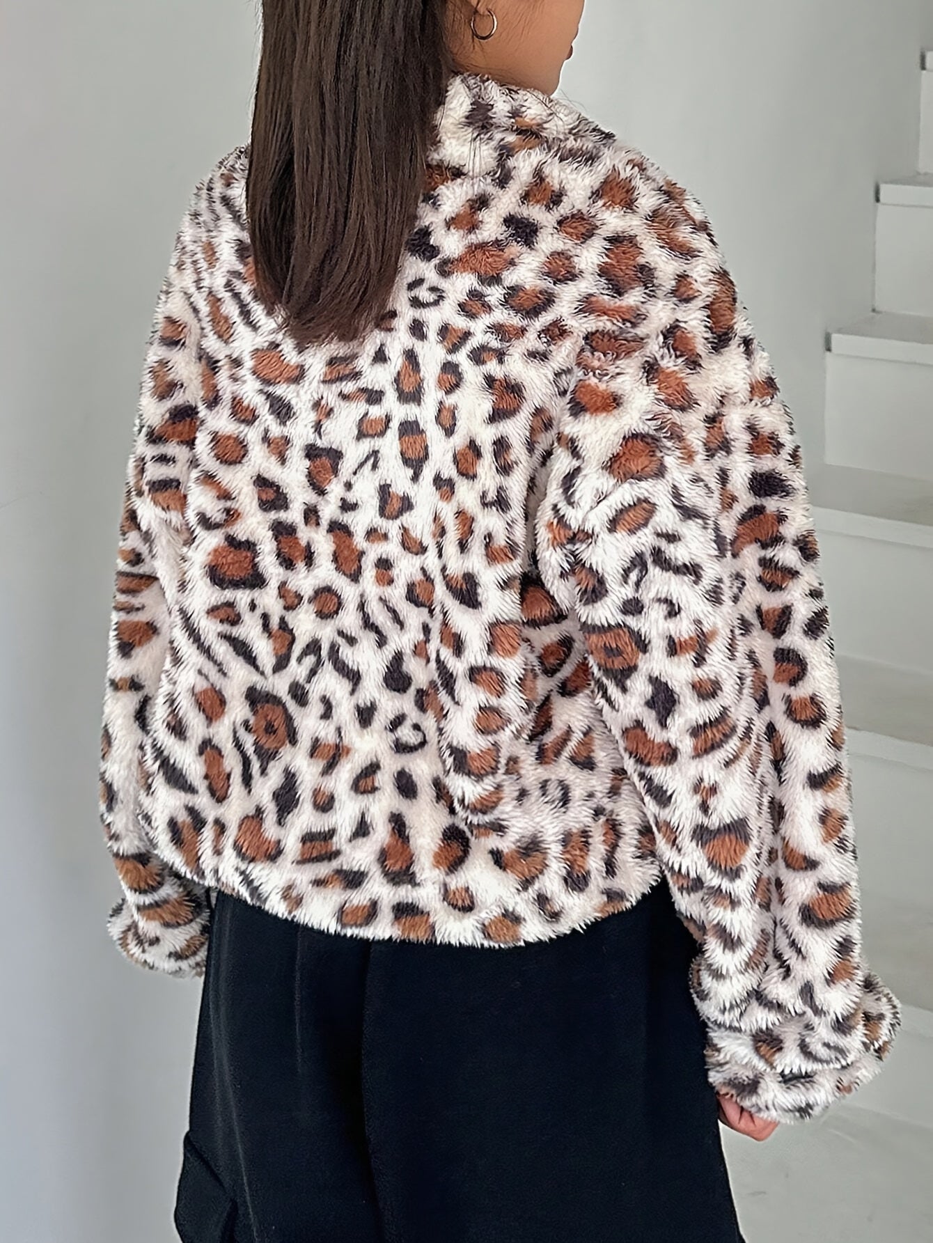 Women's Elegant Leopard Print Plush Hoodie - Cozy Fleece-Lined Winter Sweatshirt with Zipper Front, Machine Washable, Black & Brown Spots on White for Casual Outings, Cute Hoodies
